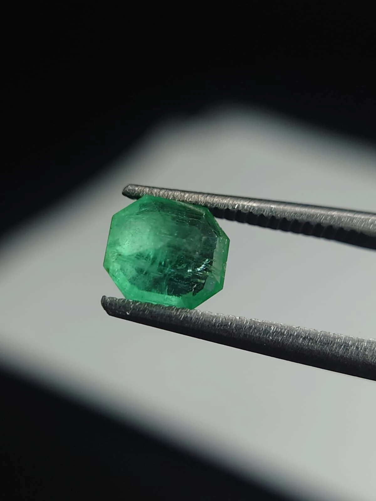 0.90ct Natural Emerald from Panshir Afghanistan — view 4